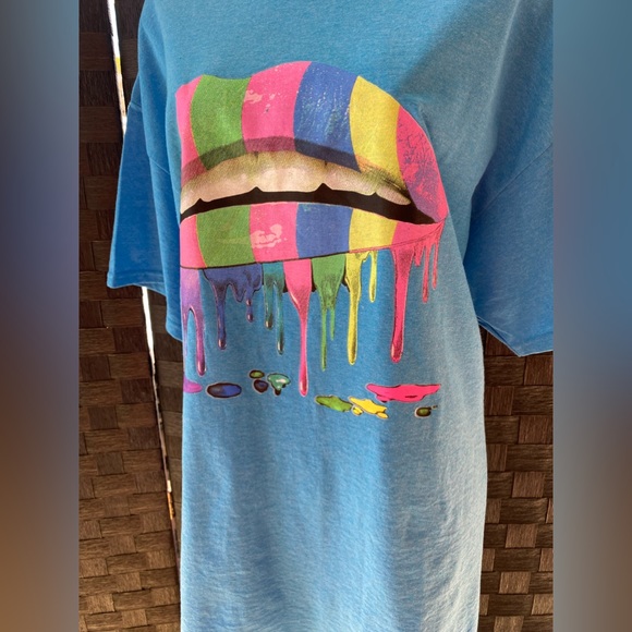 Dani Rainbow Lips Blue Short Sleeve Tee - Picture 6 of 6